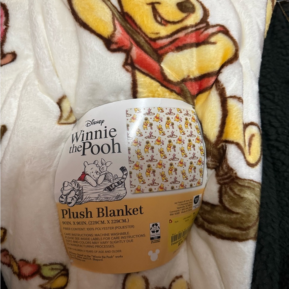 Disney Winnie the Pooh Cream and Brown Plush Blanket